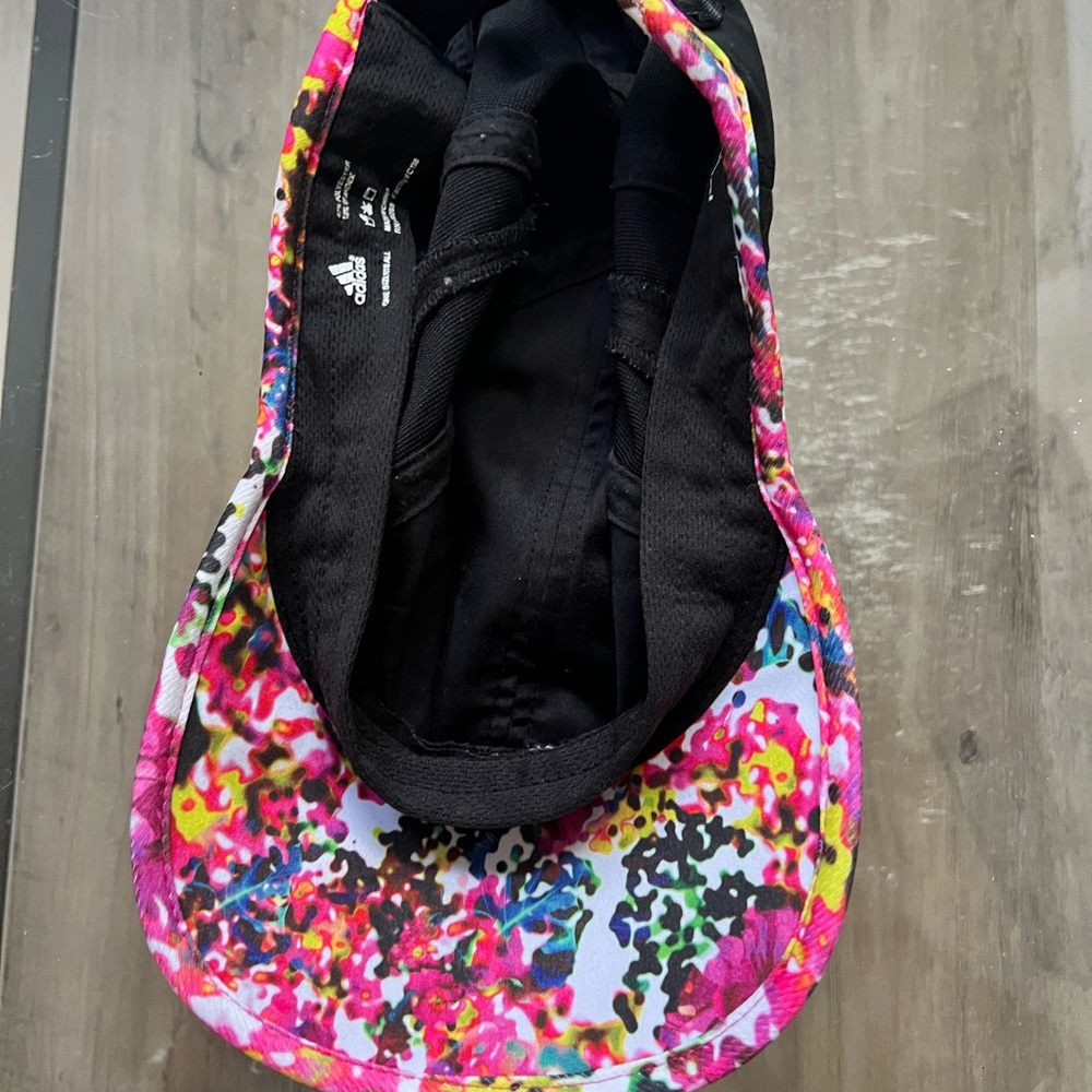 Adidas hat - Picture 2 of 2